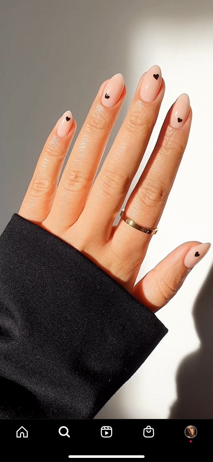 Diseños de uñas de Navidad minimalistas para las más discretas